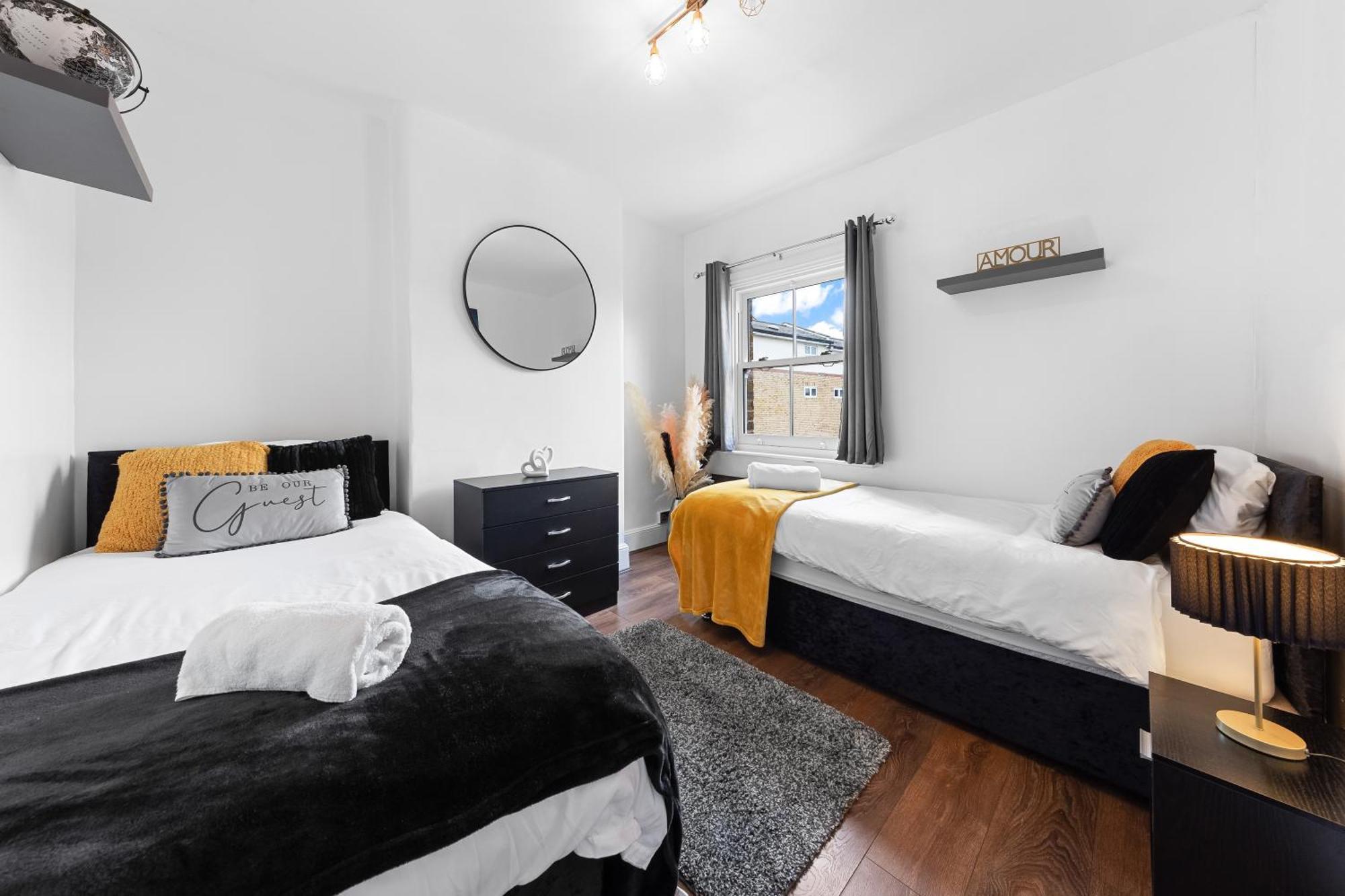 The Hogwarts Retreat - Cinema Room - Special May Offer - 25Th - 31St Watford  Exterior foto